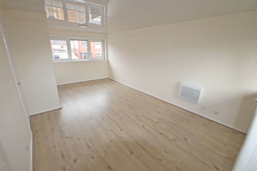 Property photo 2 of 8 2
