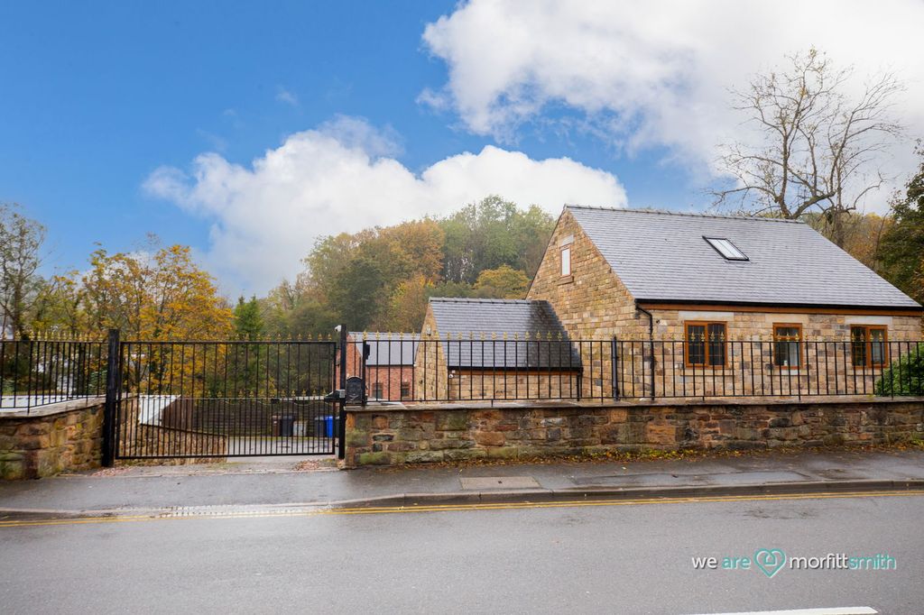Property photo 2 of 45