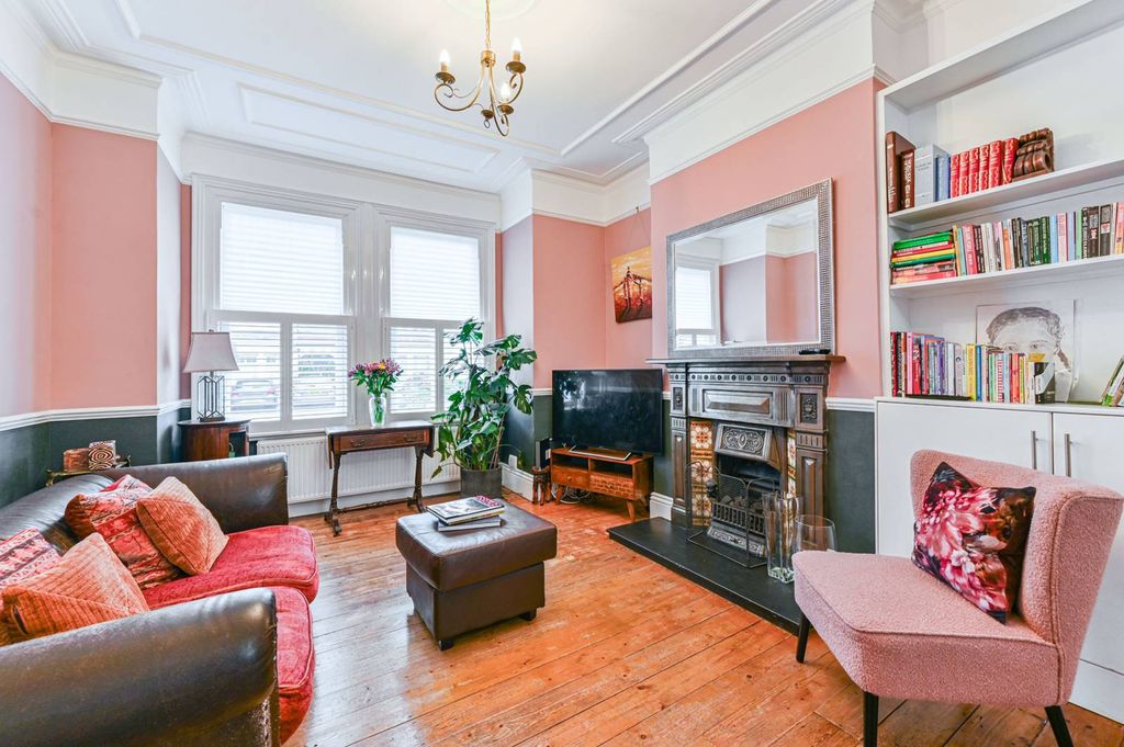 Property photo 3 of 18