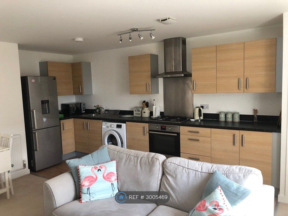 Property photo 2 of 6 Kitchen