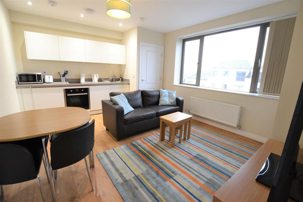 Property photo 1 of 4