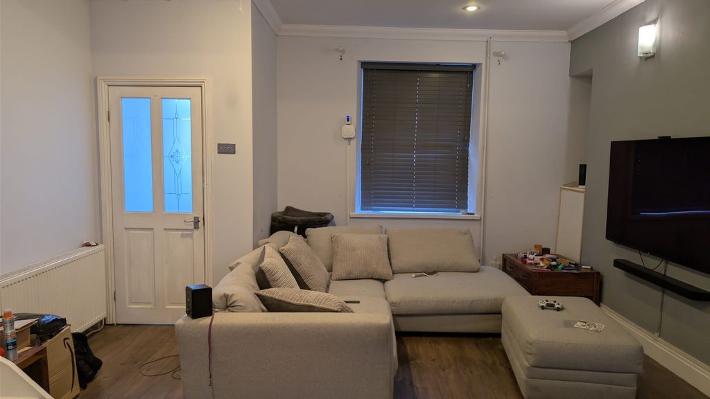 Property photo 2 of 5