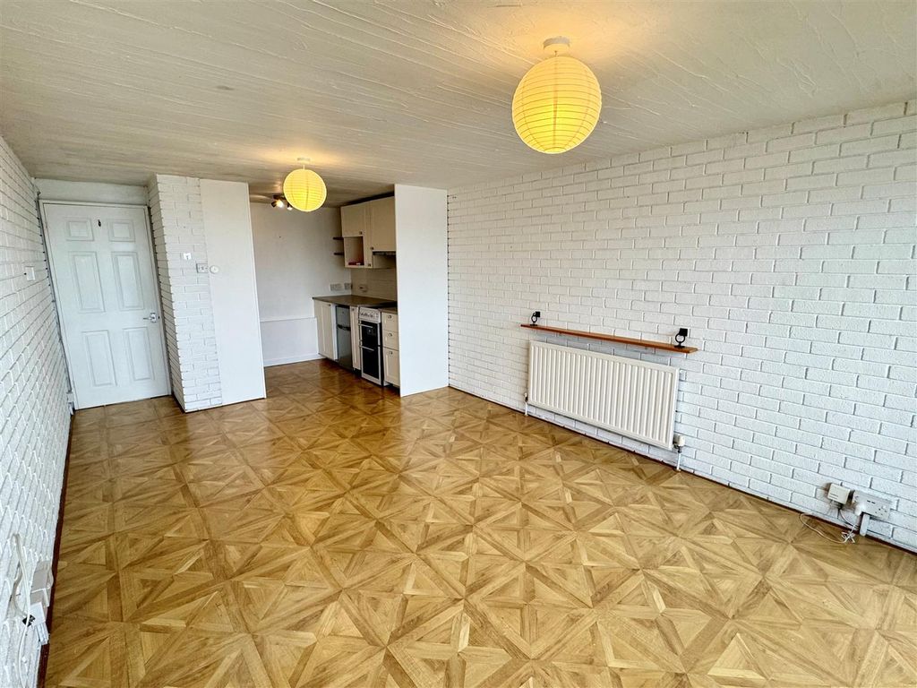 Property photo 3 of 10 B11 Bay Apartments Lounge