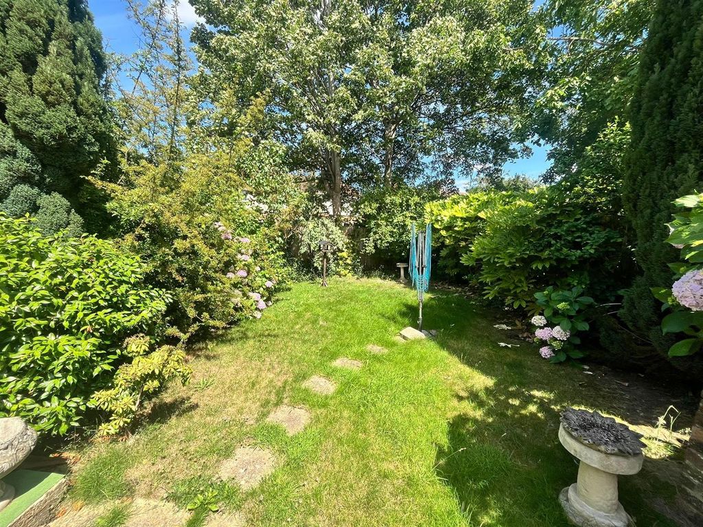 Property photo 3 of 20