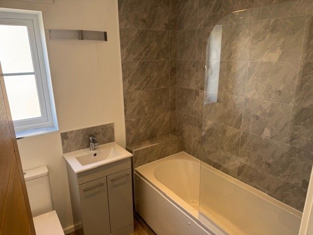 Property photo 3 of 8 Bathroom