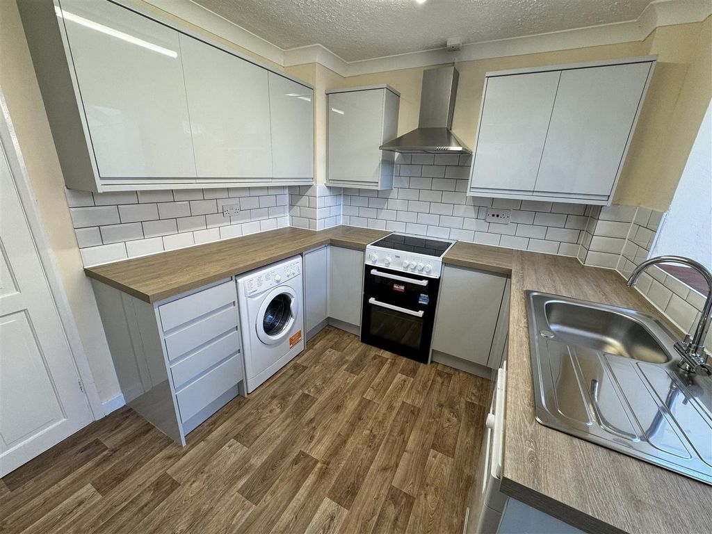 Property photo 3 of 11 20250407_154808116_Ios.Jpeg