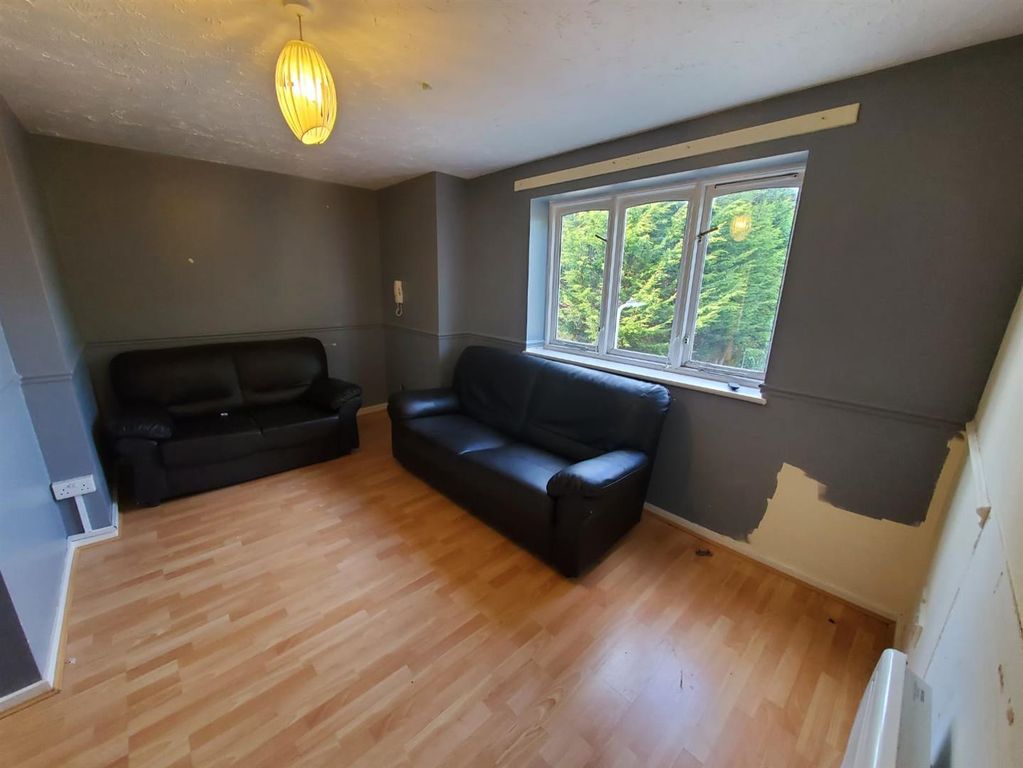 Property photo 2 of 11 Whatsapp Image 2025-10-15 At 11.46.35 (2).Jpeg