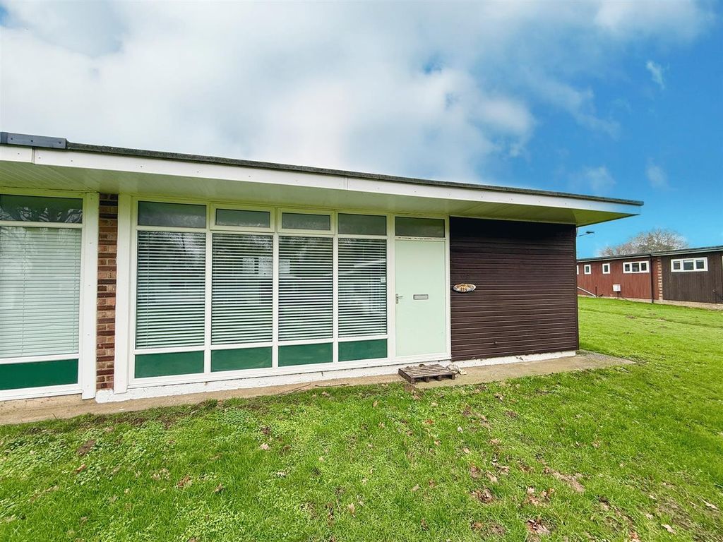 Property photo 1 of 8 Front Aspect