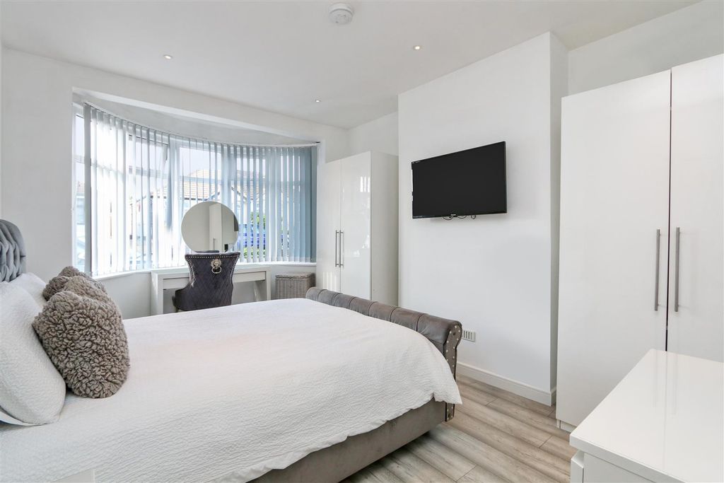 Property photo 1 of 13 Rt_Wt_Bxh_T_Job159_22 Hillview Road_24_17072025115
