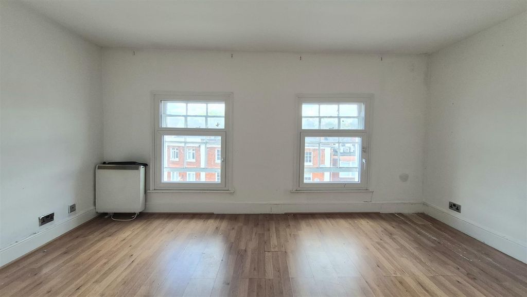 Additional image 4 of 1 bed flat for saleMarket Square, Buckingham MK18