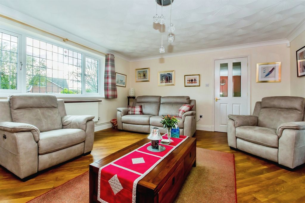 Property photo 3 of 19
