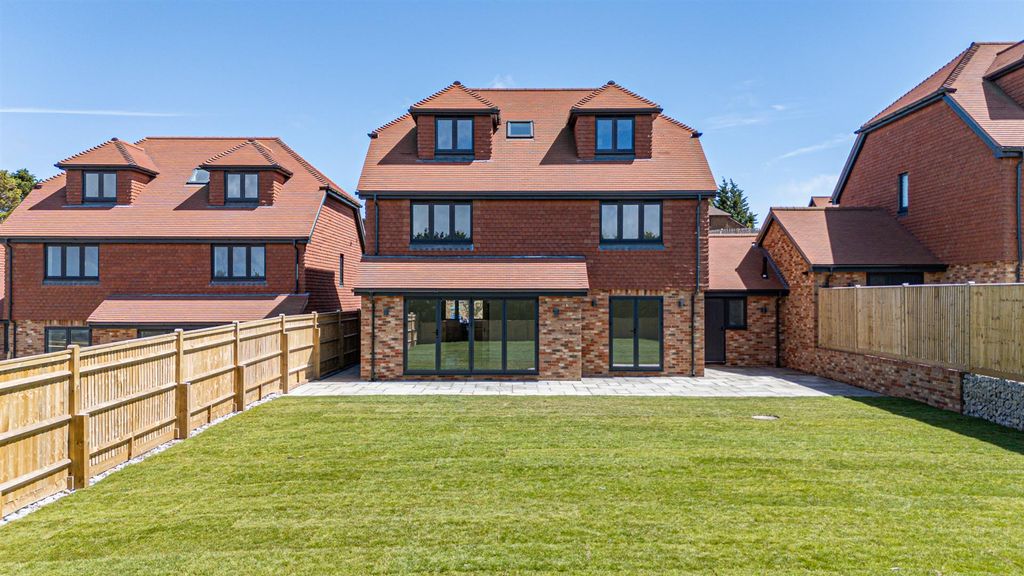 Property photo 1 of 37 Dji_20250627135520_0257_D_Alto.Jpg