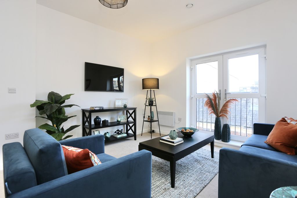 Property photo 1 of 13