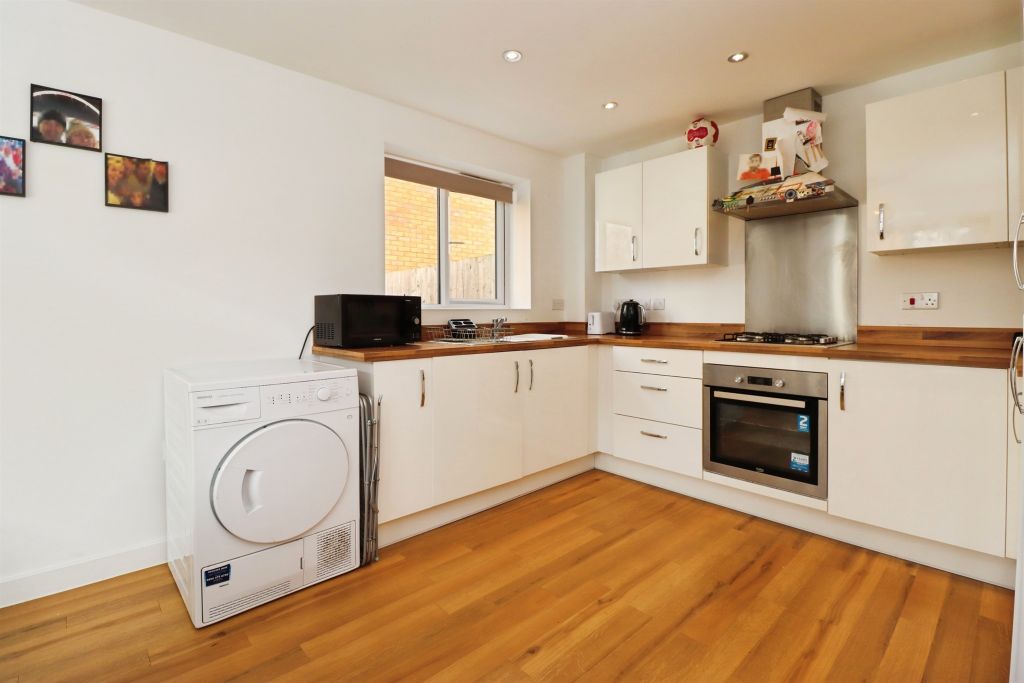 Property photo 2 of 20