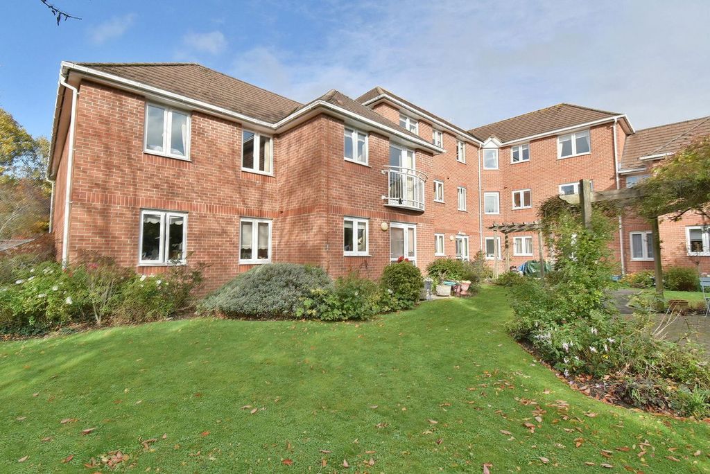 Property photo 2 of 14