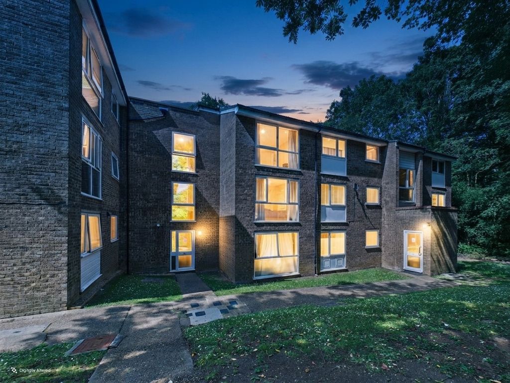 Property photo 1 of 11 4300841