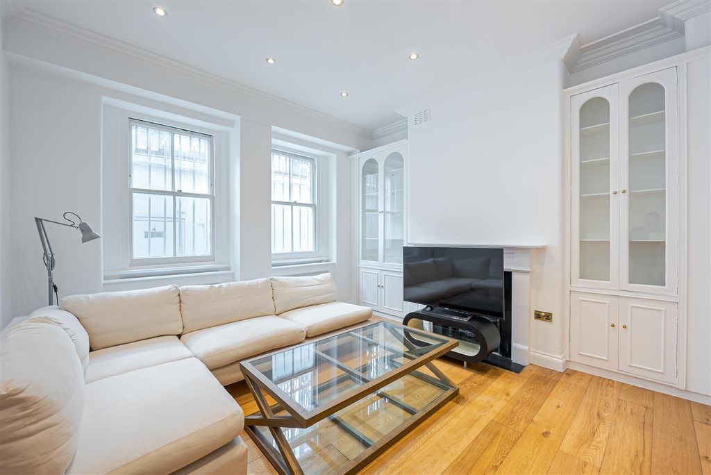 Property photo 1 of 13 Harrington Gardens 1_75 2024-5.Jpg