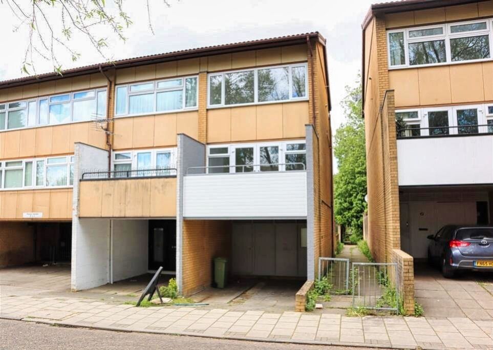 Property photo 1 of 12 Front