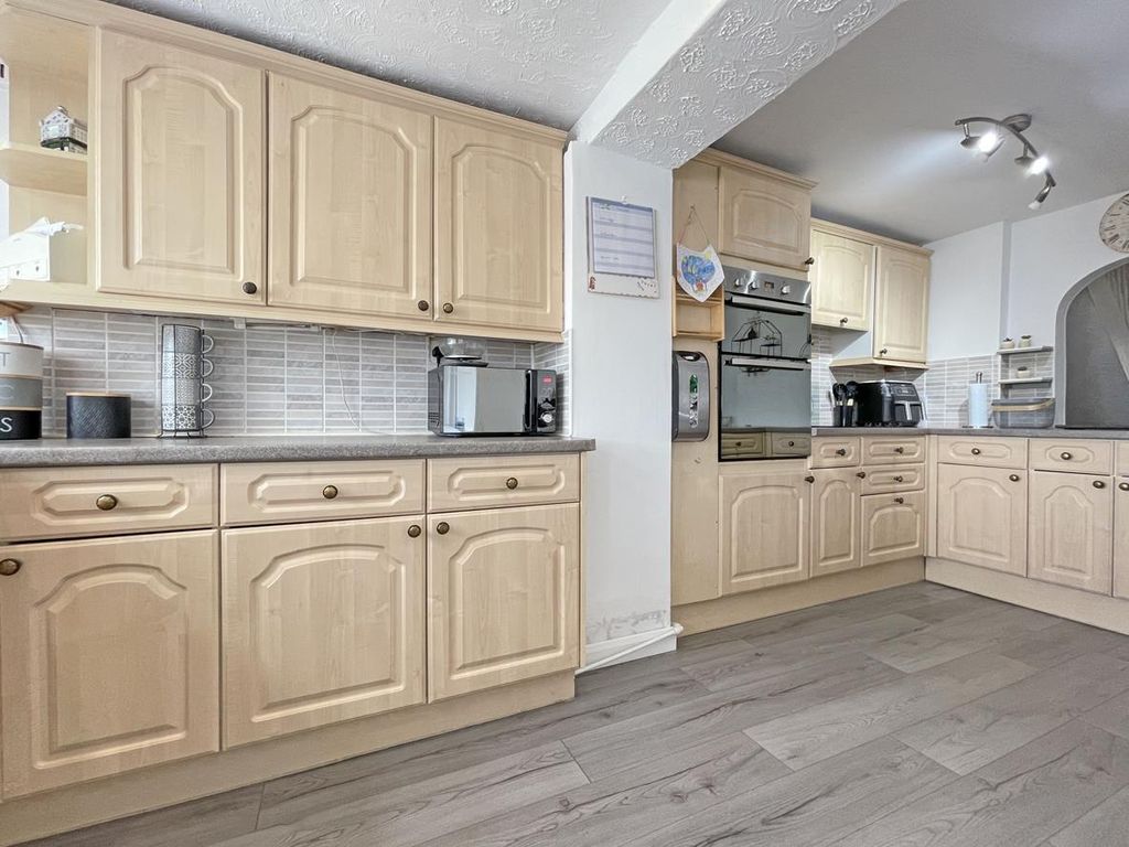 Property photo 3 of 22 Dartmouth Walk 97 - Kitchen Two.Jpg