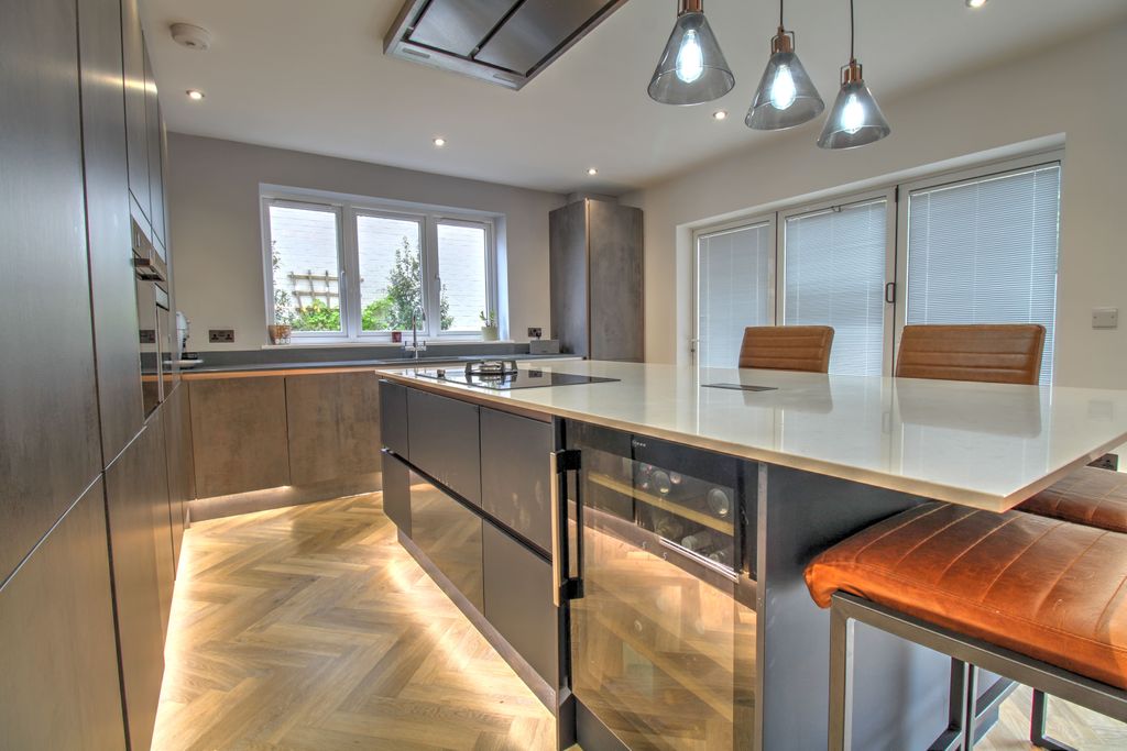 Property photo 2 of 29 A10