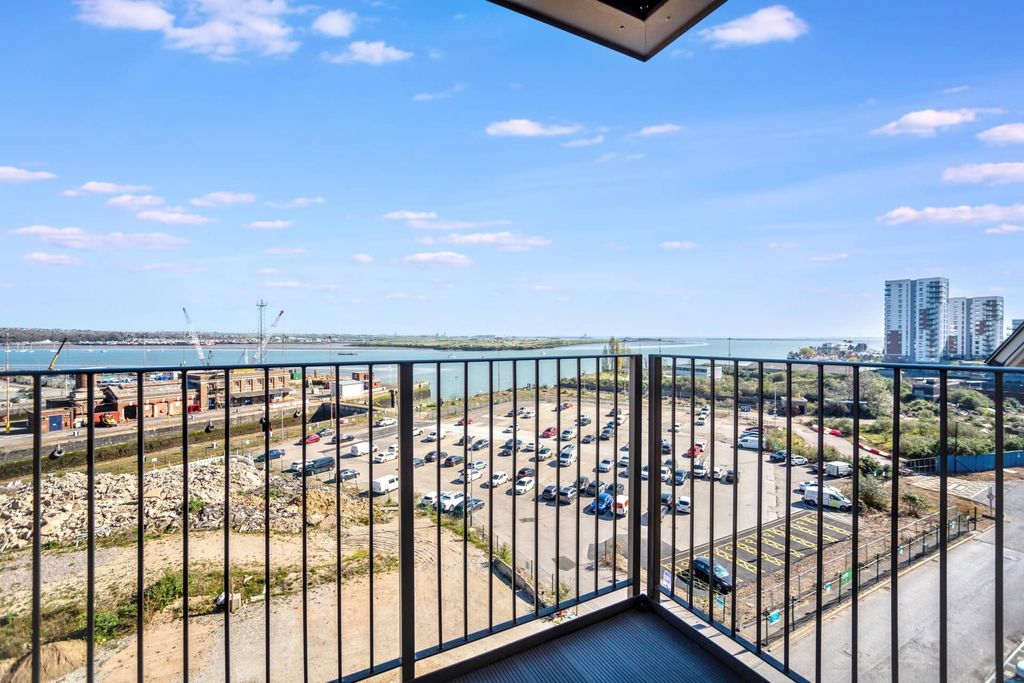 Property photo 3 of 14 Property Image