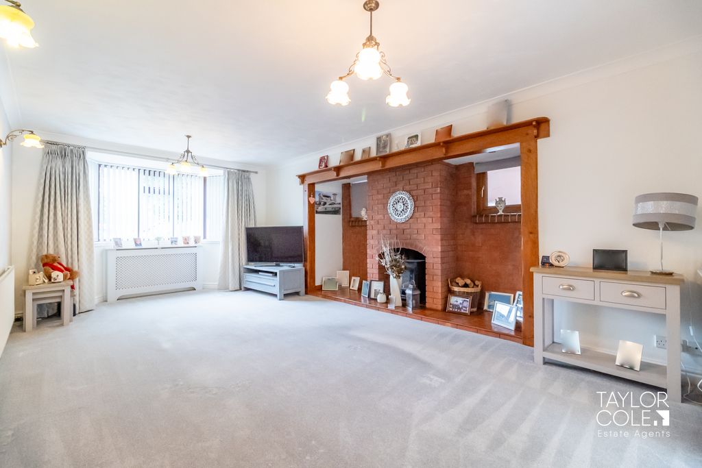 Property photo 3 of 50