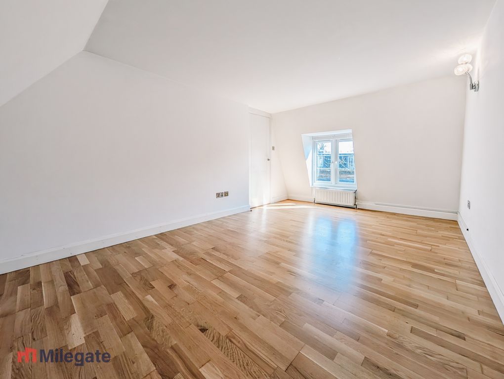 Property photo 3 of 8 Photo 3