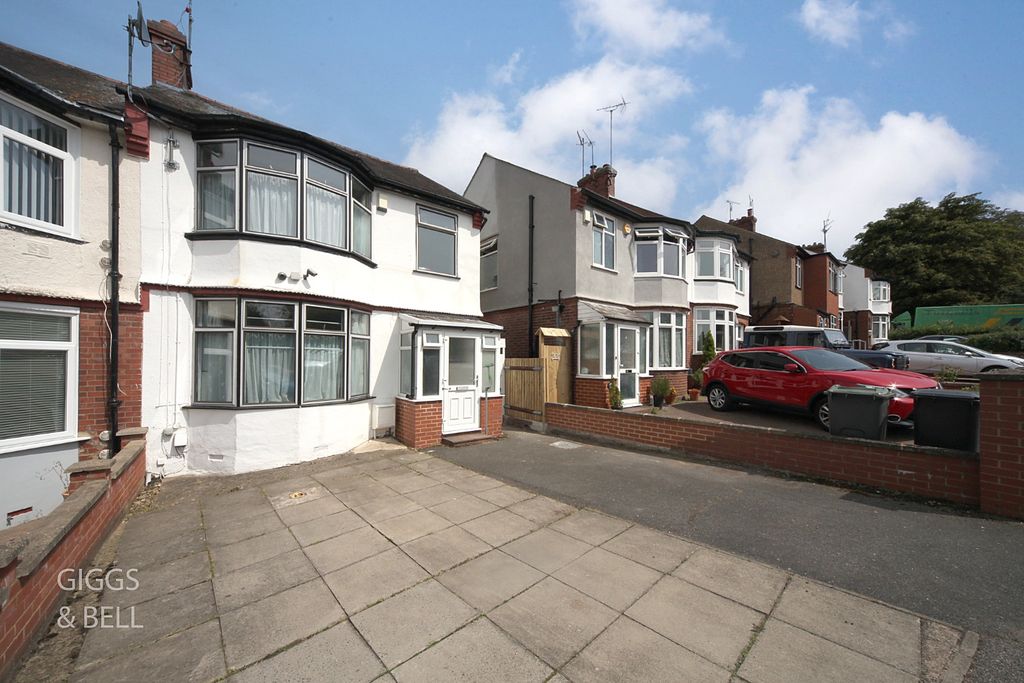 Property photo 2 of 16 4410592