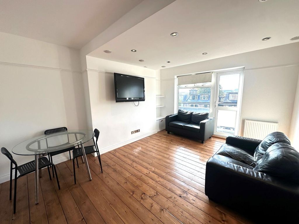 Property photo 1 of 10 Living Room