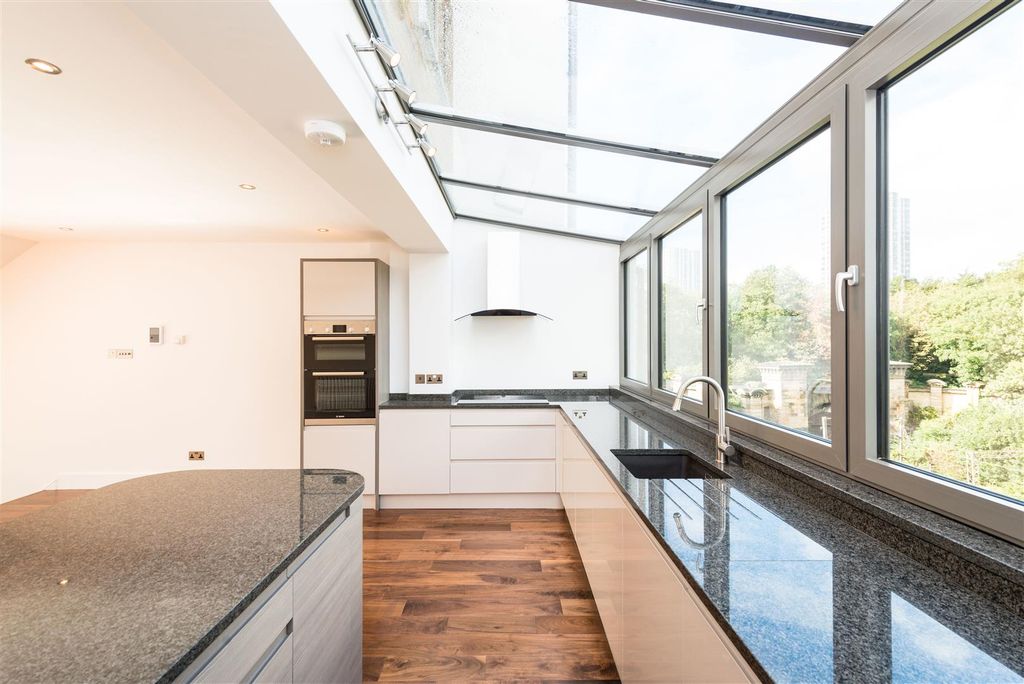 Property photo 2 of 18 King Henrys Road Nw3 _ Jdw-6[1].Jpg