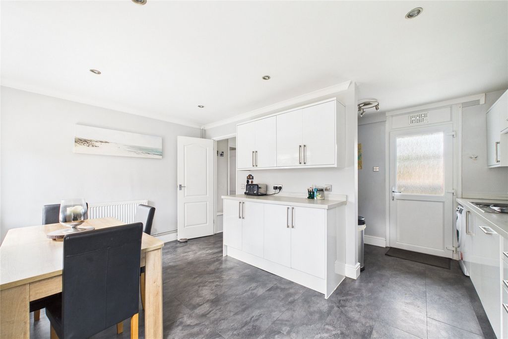 Property photo 3 of 11 Picture No. 22