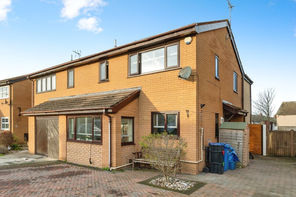 Property photo 1 of 17 Front