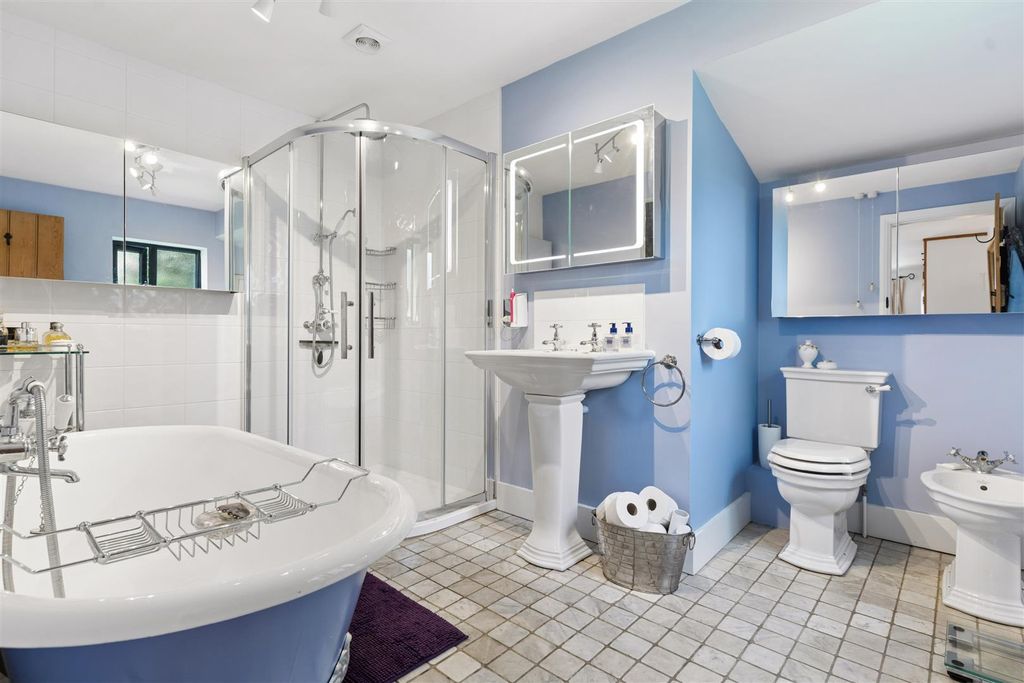 Additional image 22 of 6 bed detached house for saleHigh Road, Soulbury, Buckinghamshire LU7