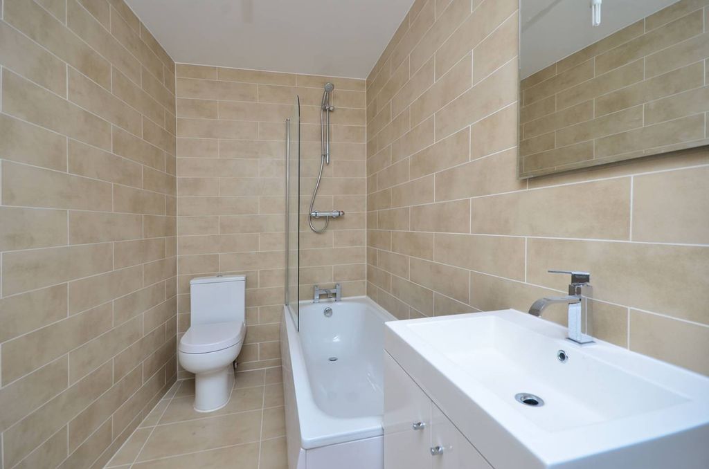 Property photo 1 of 4
