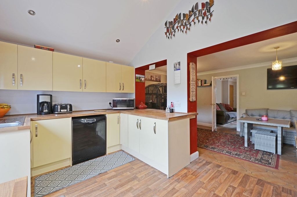 Property photo 1 of 27