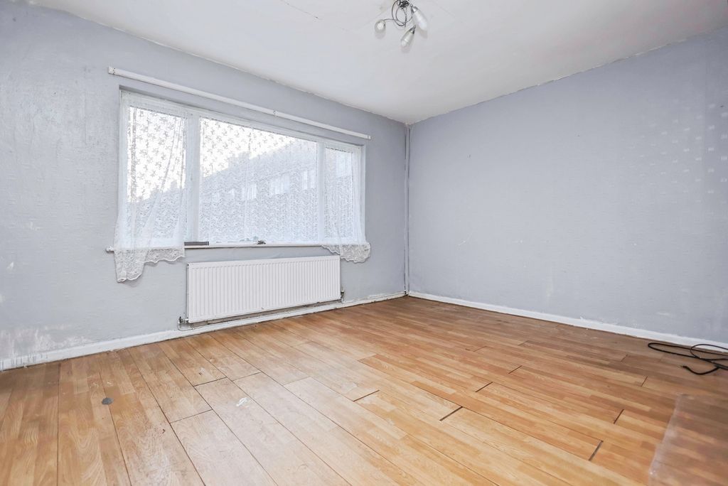 Property photo 3 of 18 Photo