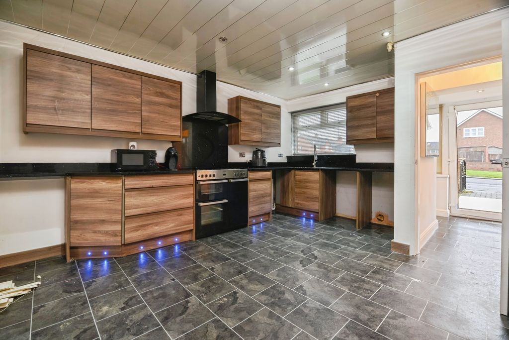 Property photo 2 of 19 Dsc_4997