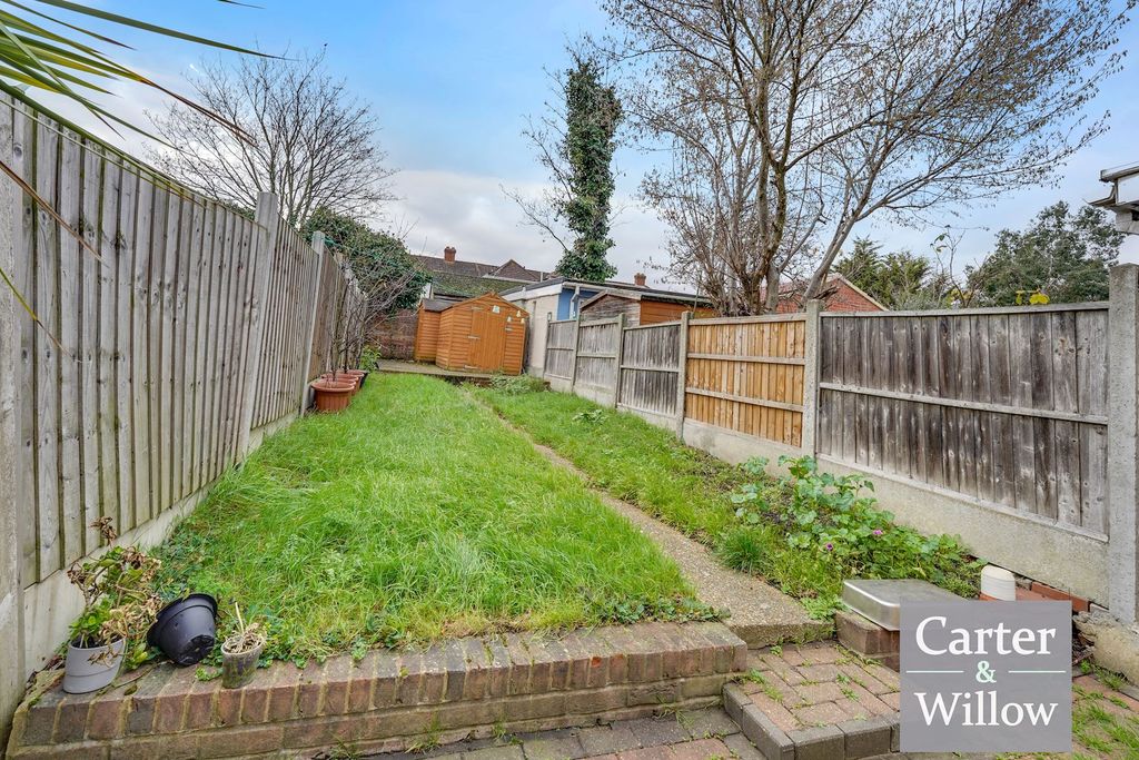 Property photo 2 of 13