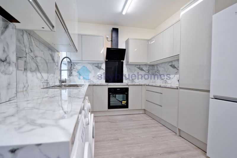 Property photo 1 of 26 Photo 17