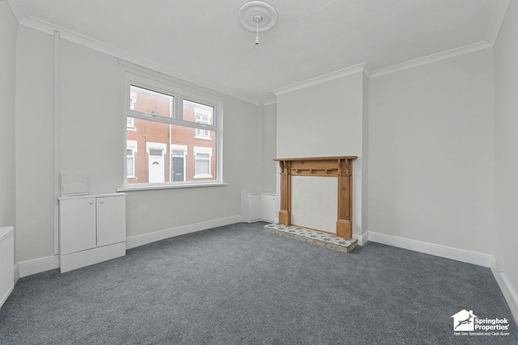 Property photo 2 of 17 Image 1