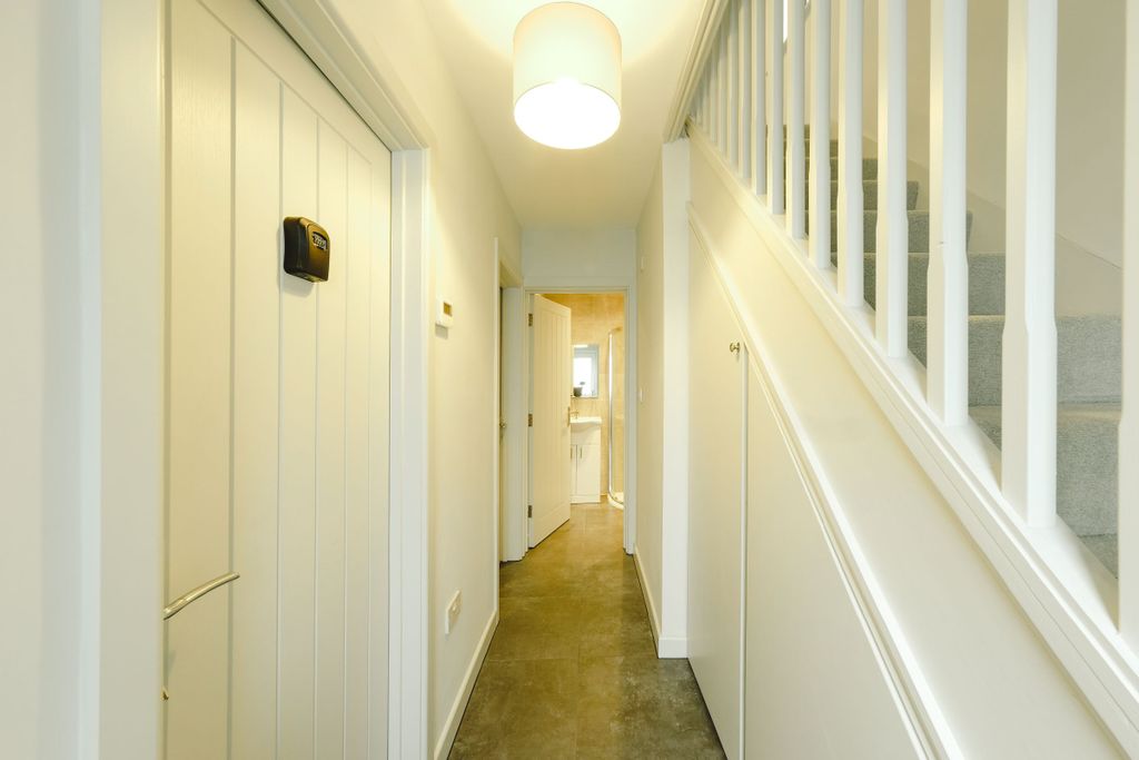 Property photo 3 of 30