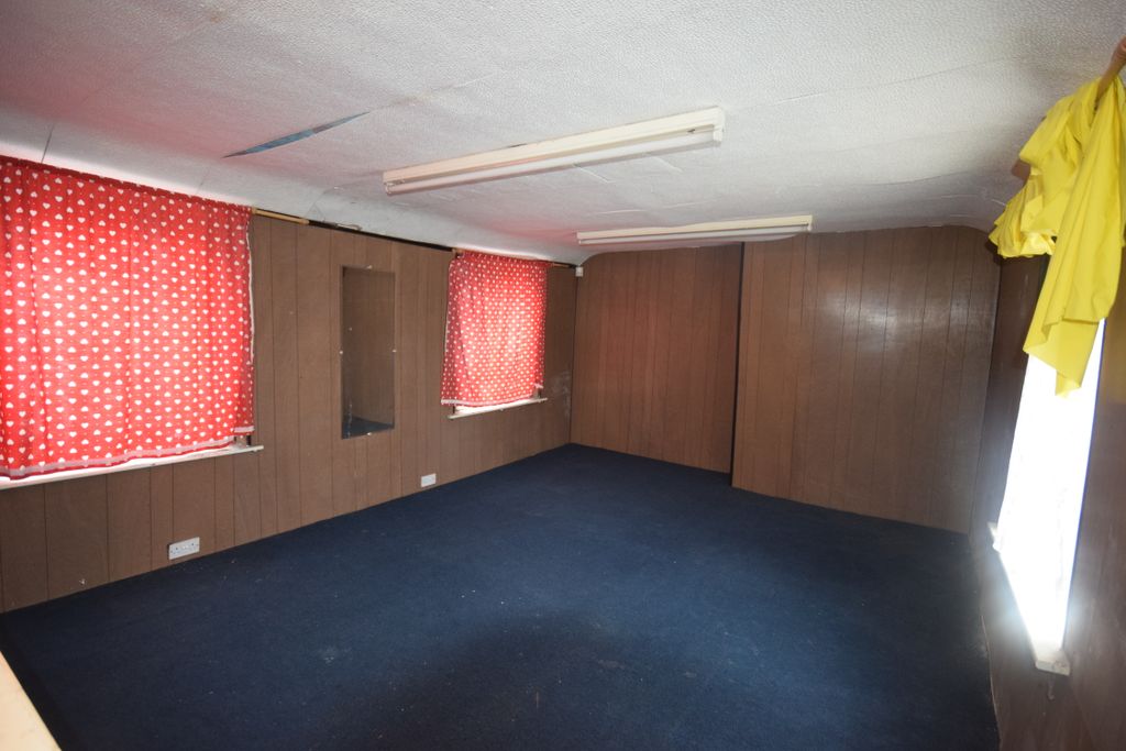 Property photo 2 of 9 Gf Display Area