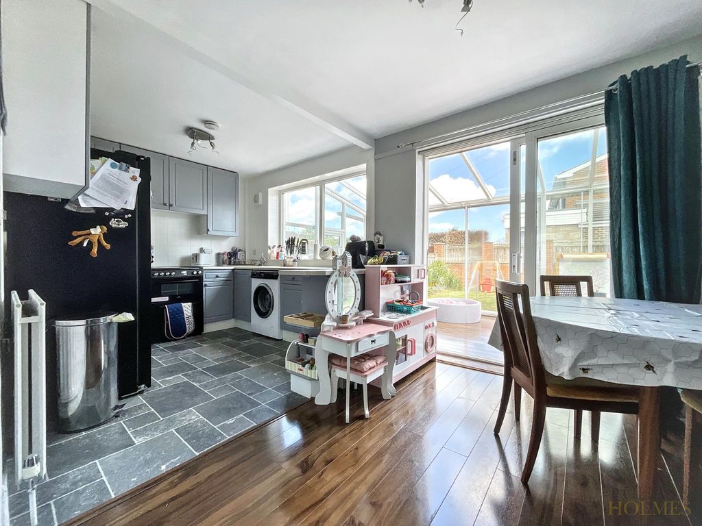 Property photo 2 of 24