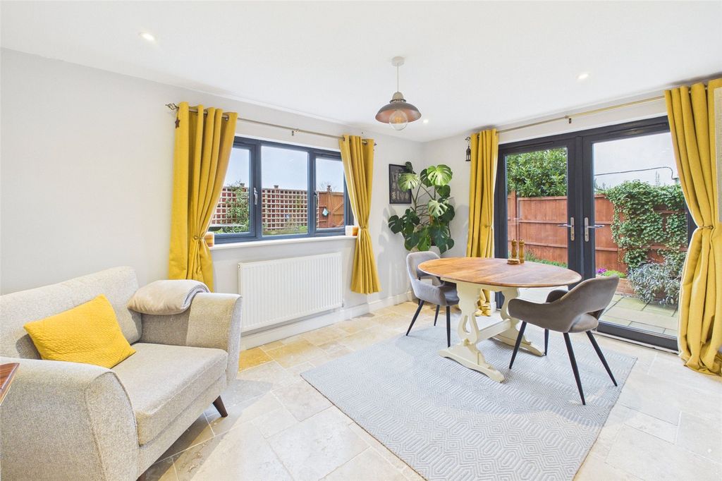 Property photo 2 of 18 Picture No. 02