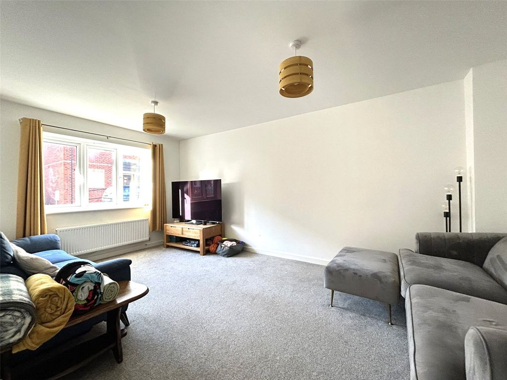 Property photo 2 of 17 Picture No. 02