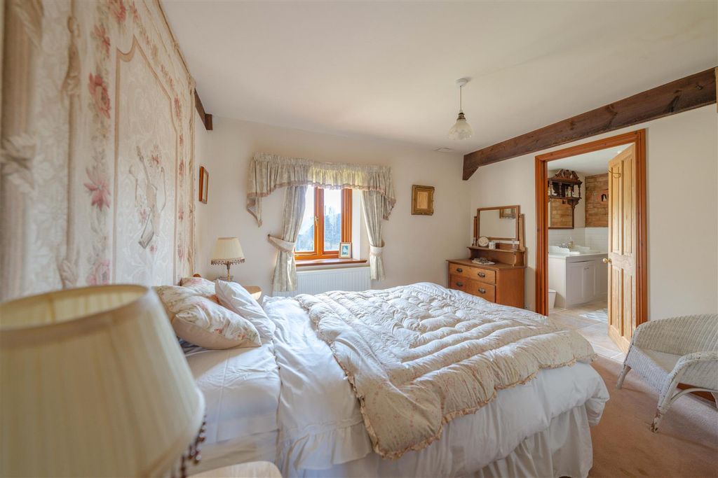Additional image 23 of 4 bed barn conversion for saleBoughton Grange, Northampton NN2