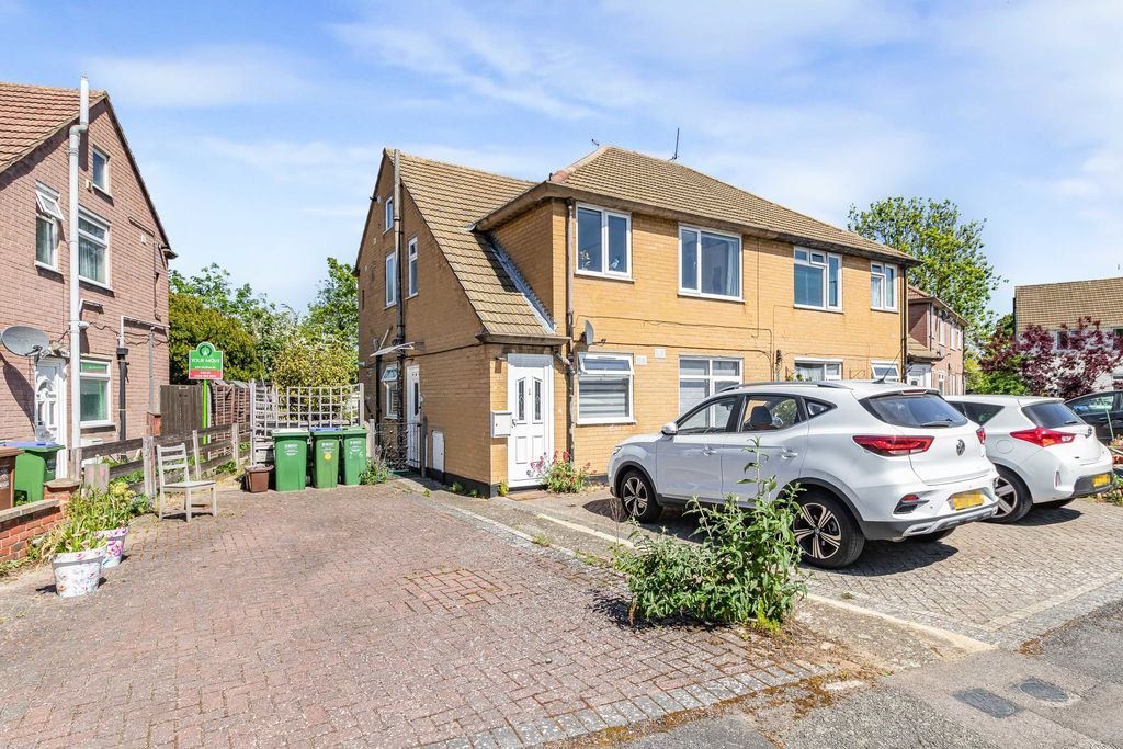 Additional image 17 of 2 bed flat for saleBurr Close, Bexleyheath DA7