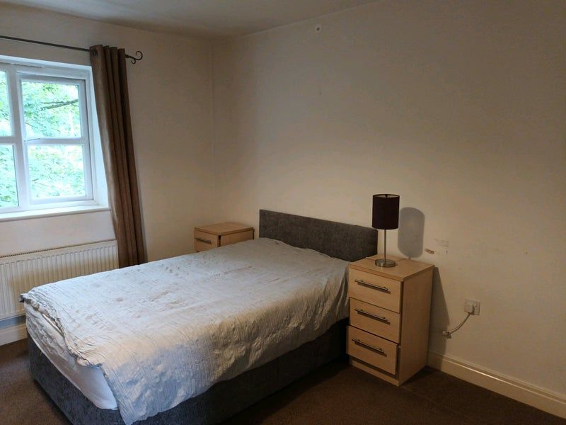 Property photo 1 of 8 Bedroom