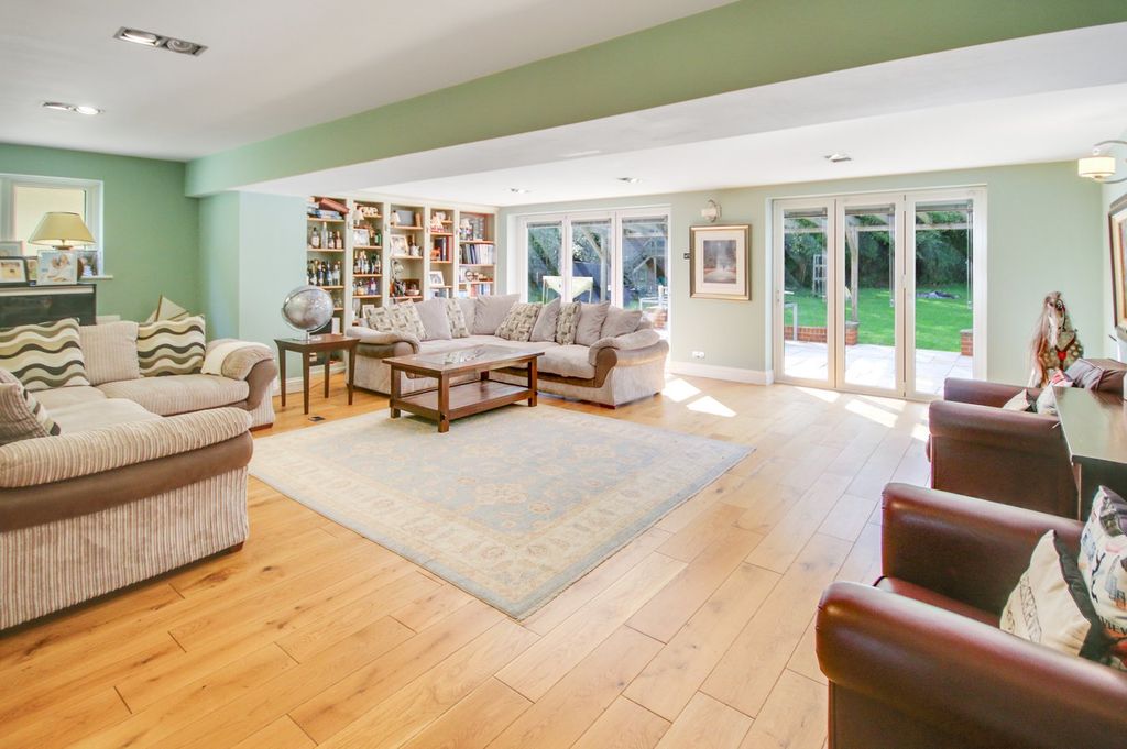 Property photo 3 of 20