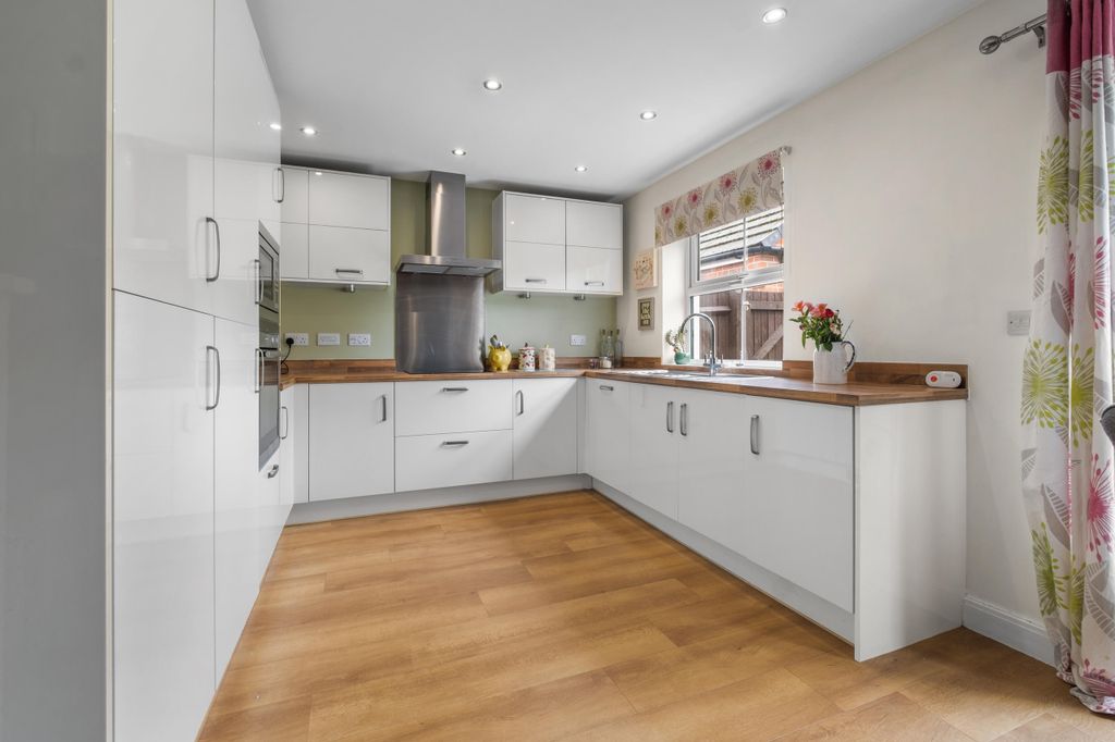 Property photo 3 of 26 Dscf0003